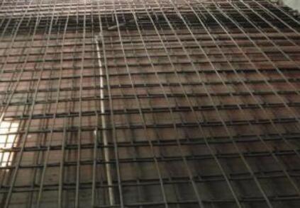 鋼筋混凝土夾層